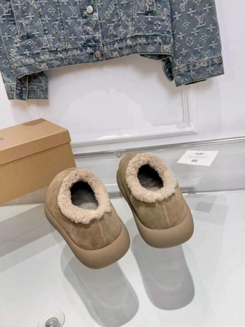 Ugg Flat Shoes
